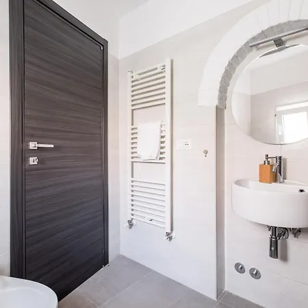 Bologna - Monolocale 20mq - 24h * Zola Predosa